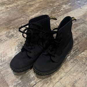 Dr Martens Shoreditch Canvas Boot